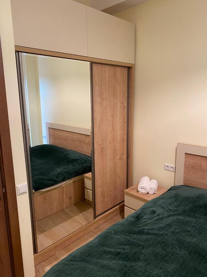 Lovely And Cozy Apartment! 쿠타이시 외부 사진